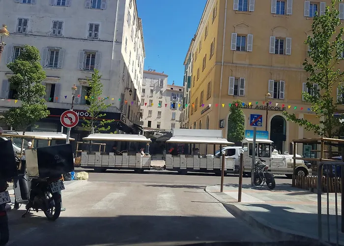 Ajaccio Cathedrale Au Coeur De La Citee Imperiale Pour 3 A 4 Pers Proche Des Plus Belles Plages Et De Toutes Commodites Port A 2Mn