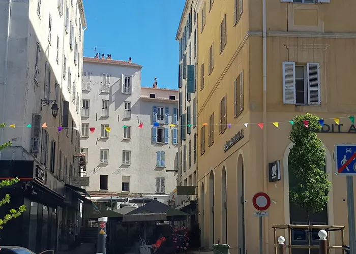 Ajaccio Cathedrale Au Coueur De La Citee Imperiale Pour 4 Personnes Proche Des Plus Belles Plages Et De Toutes Commodites Port A 2Mn