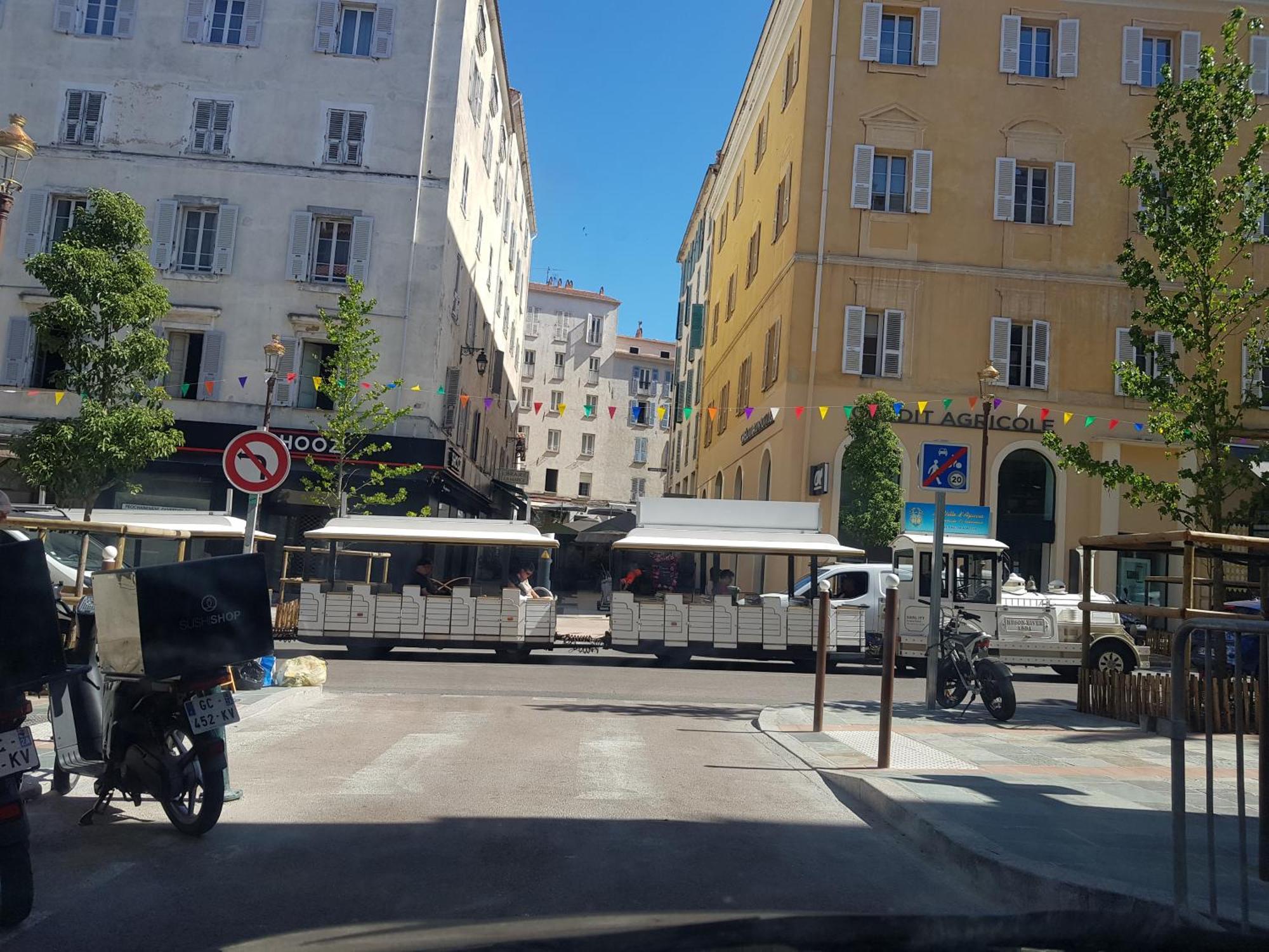 Ajaccio Cathedrale Au Coueur De La Citee Imperiale Pour 4 Personnes Proche Des Belles Plages Et De Toutes Commodites Port A 2mn *
